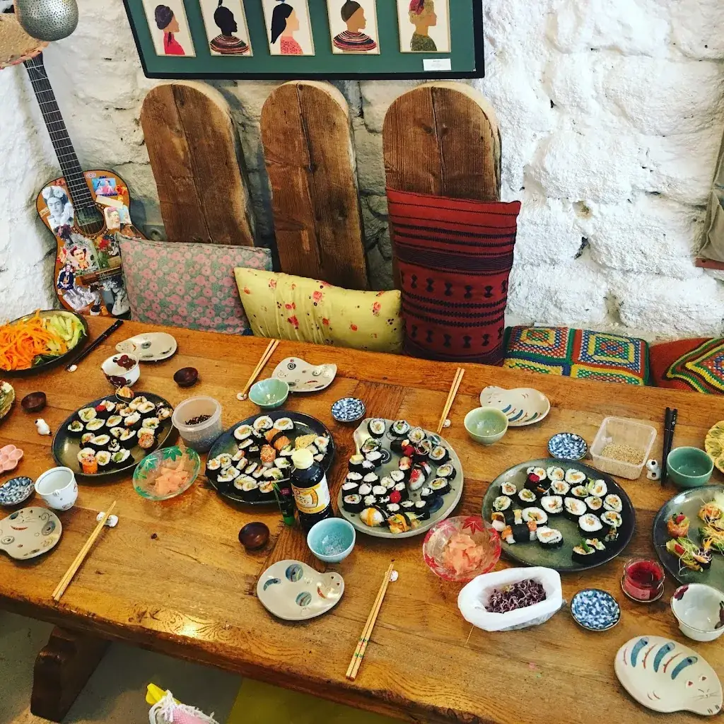 Maison Bleue cafe et coworking_Lablachère_slider_image_2