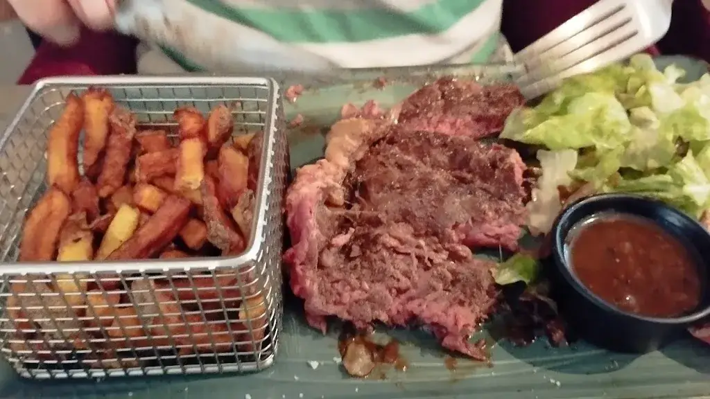 Vivian Hughes_Brit Hotel Restaurant Alexia - La Souterraine_Souterraine_review