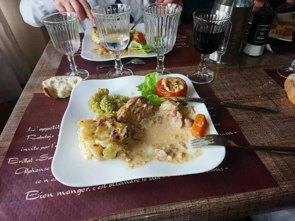 Auberge Des 4 Vents ristorante a Saint-Priest-la-Feuille