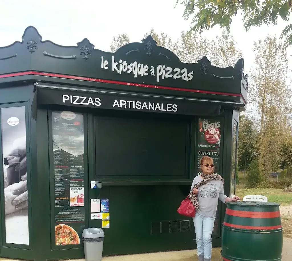 Le Kiosque à Pizzas restaurant in Souterraine