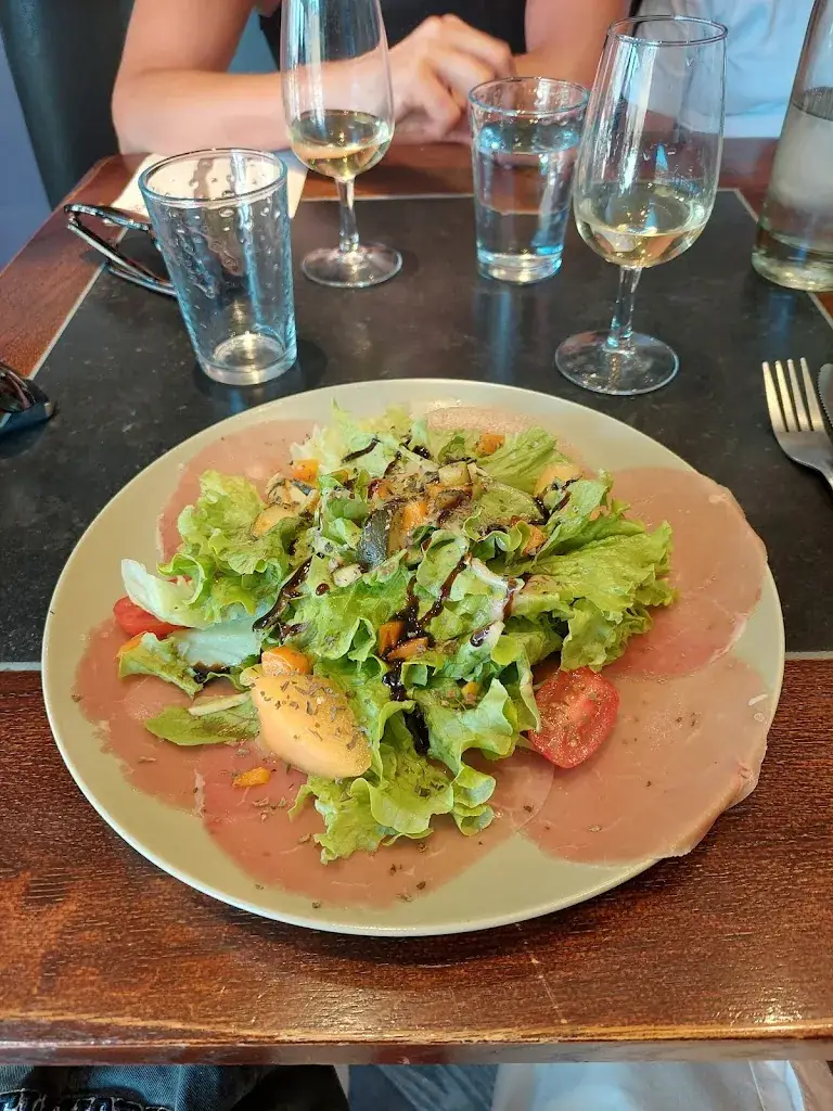 Arnaud DOUGE_La Cantine des tontons_Mure_review