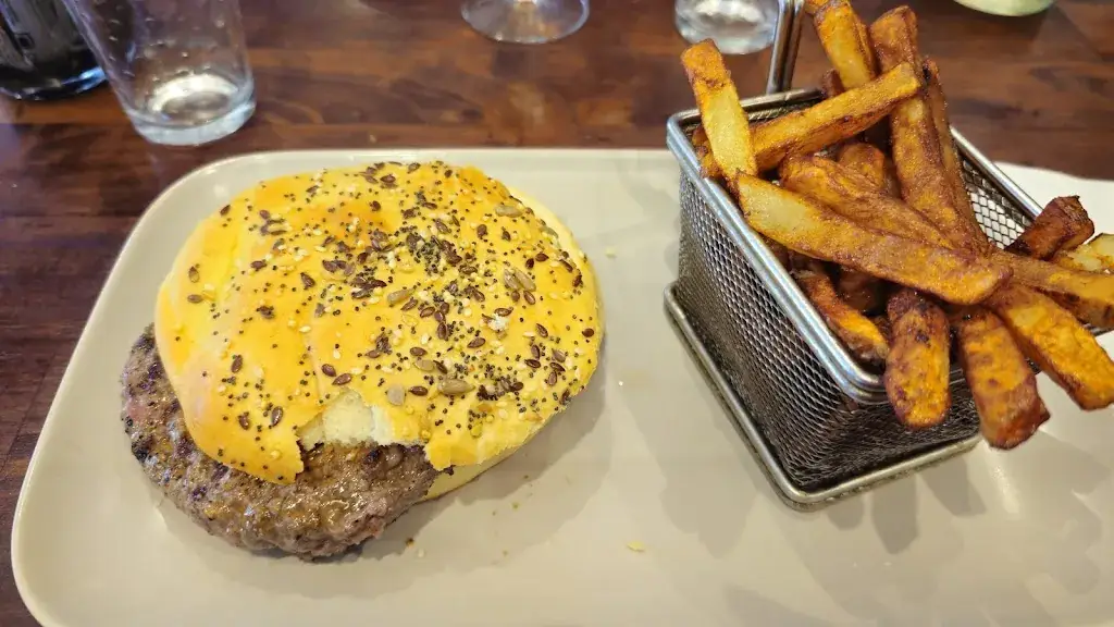 La Cantine des tontons Restaurant in Mure