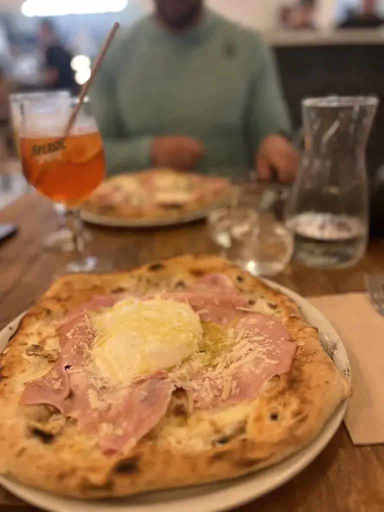 Line Schmidt_Ave Carlo_Labenne_review