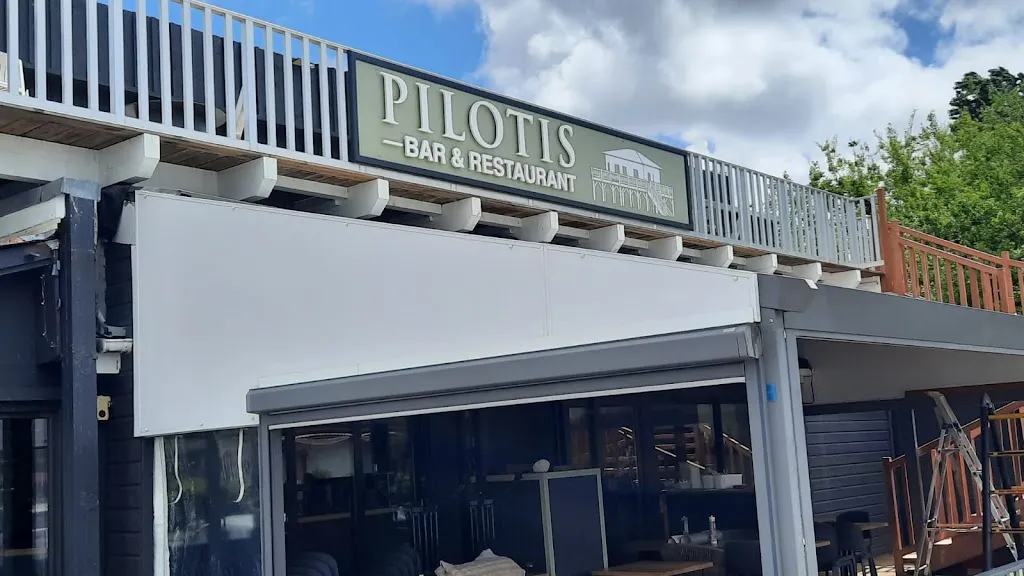 Pilotis restaurant in Teste-de-Buch
