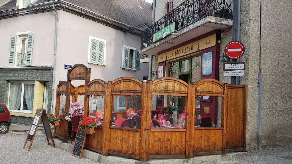 The Larch restaurante en Mure