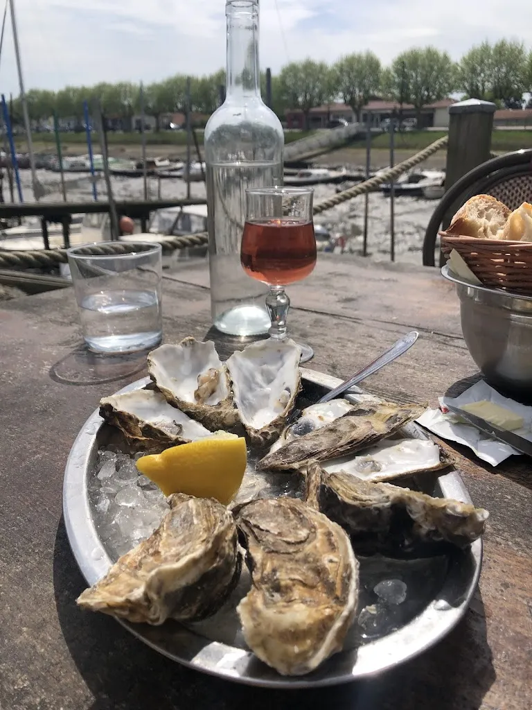 Cristina Belo_La Cabane du tapioou_Teste-de-Buch_review