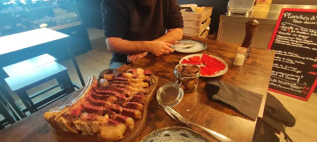 Dionisis Kotinis_Le Bellota La Teste_Teste-de-Buch_recensione