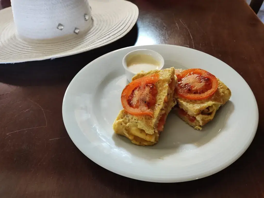 La Chouette Sentinelle_Ladignac-le-Long_slider_image_2