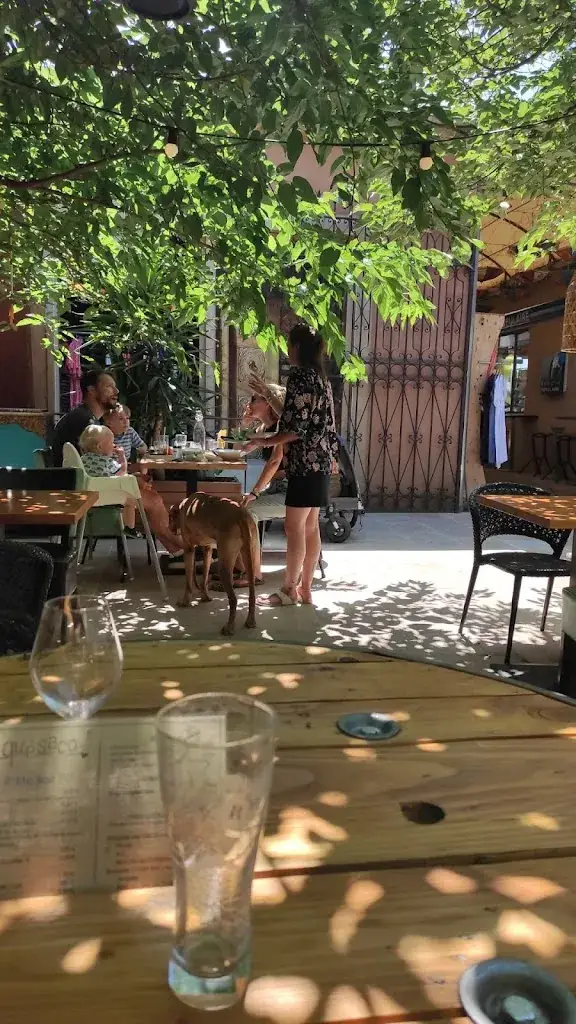 Bob Thompson_Quesaco_Vallon-Pont-d'Arc_review