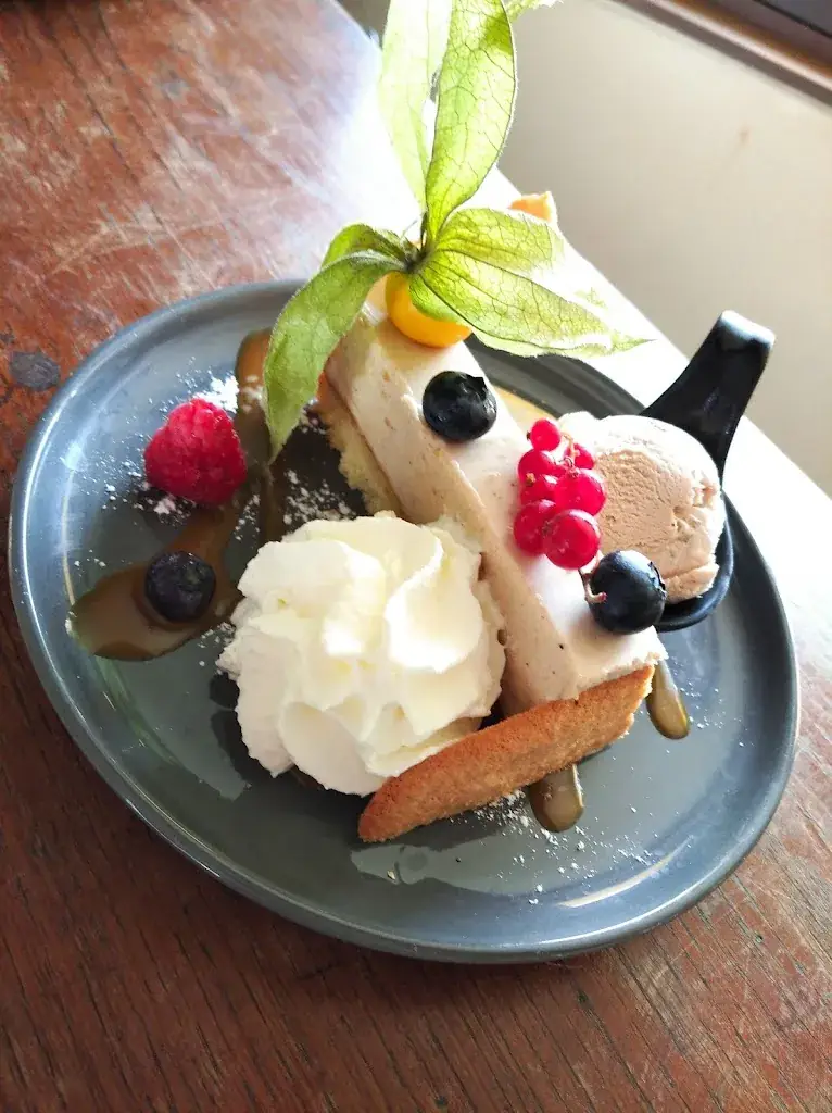 Restaurant Le Pont des Mazes_Vallon-Pont-d'Arc_slider_image_2