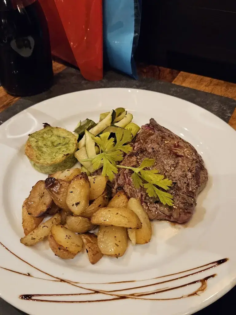 Caroline Perré - Bonin_Restaurant Le Chelsea_Vallon-Pont-d'Arc_avis