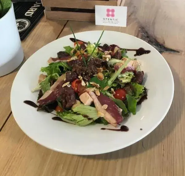 Otentic Fresh Food Restaurant_Lagorce_slider_image_2