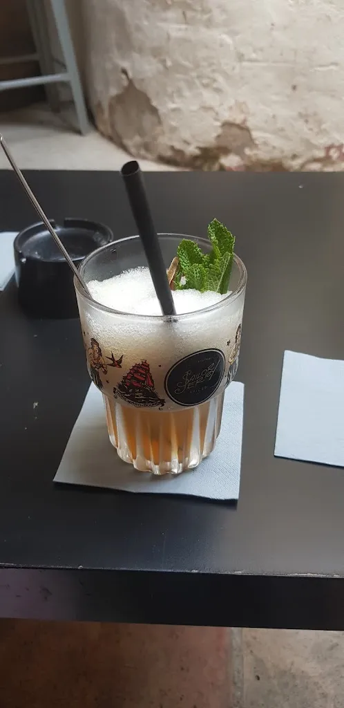 Steve Viner_le Patio_Vallon-Pont-d'Arc_review