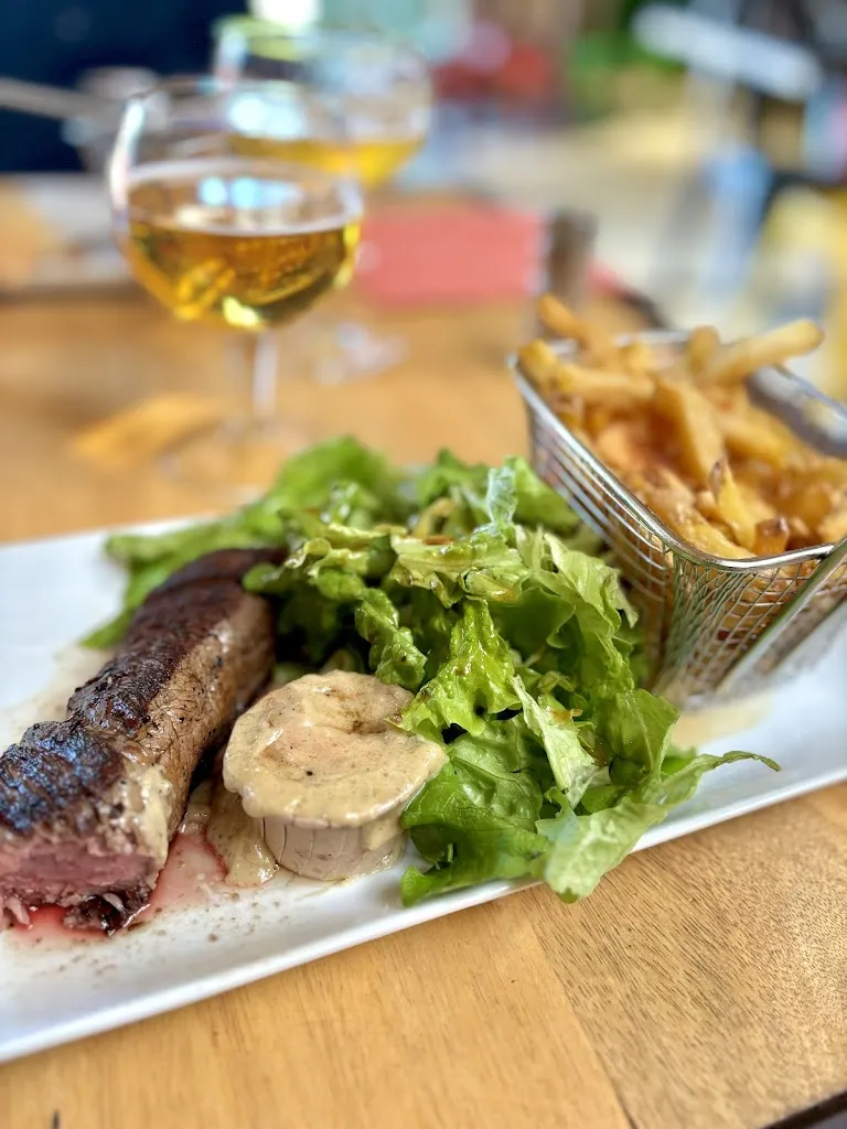 R D_Les Spécialistes_Lagord_review