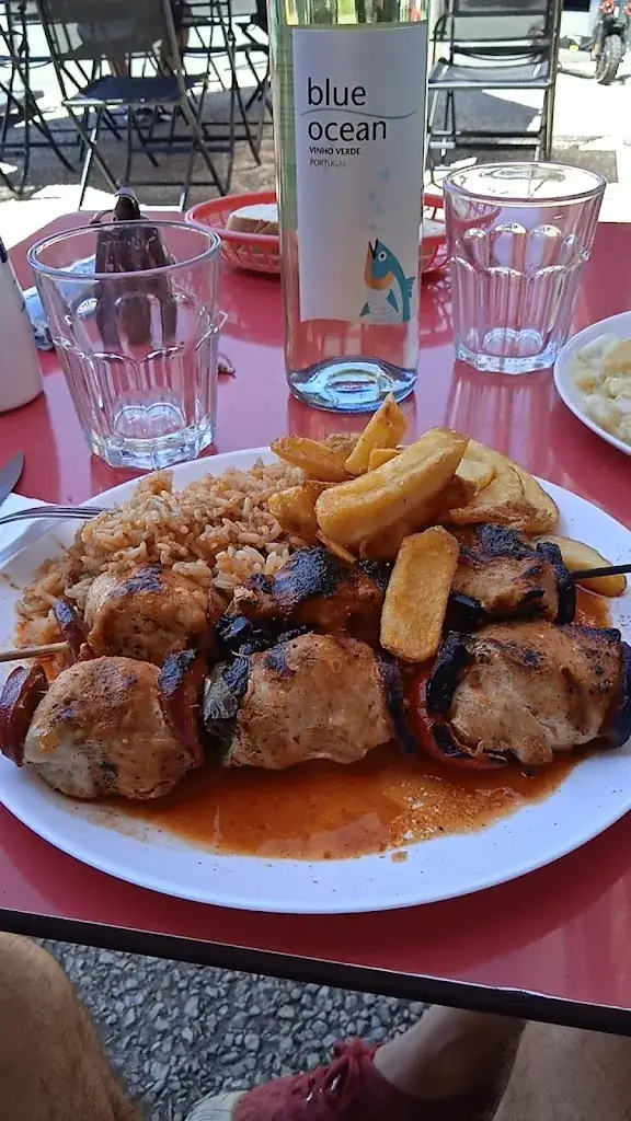 Les Trésors Du Portugal Restaurant in Lagord