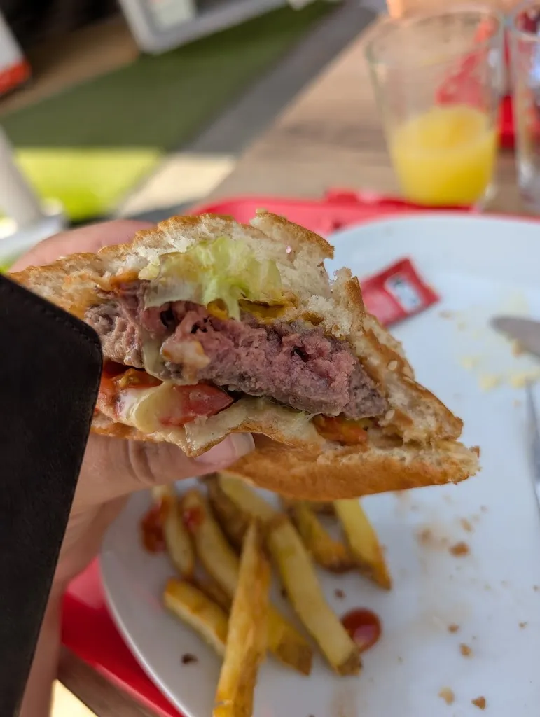 Les Filles_Rochelle_slider_image_3