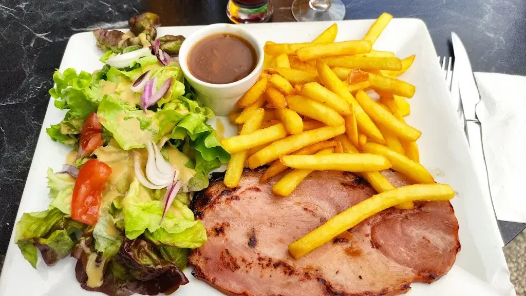 Christine RADICE_Grand Café_Mure_review