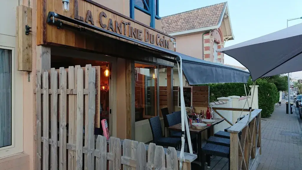 LA CANTINE DU COIN Restaurant in Lacanau