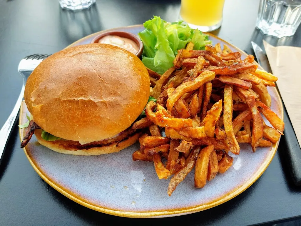 Kai Scharrmann_Fonky Shelter_Lacanau_review