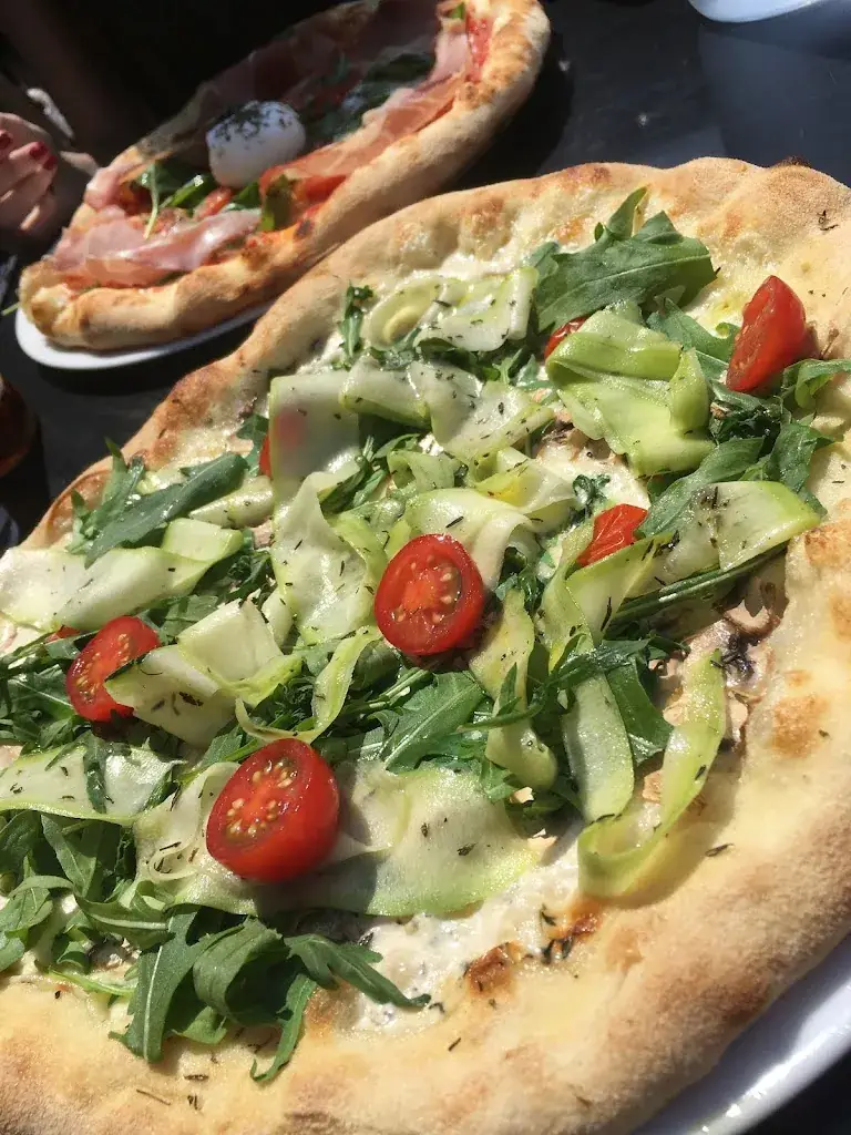 Adis McLetchie_AVE GIULIA Lacanau_Lacanau_review