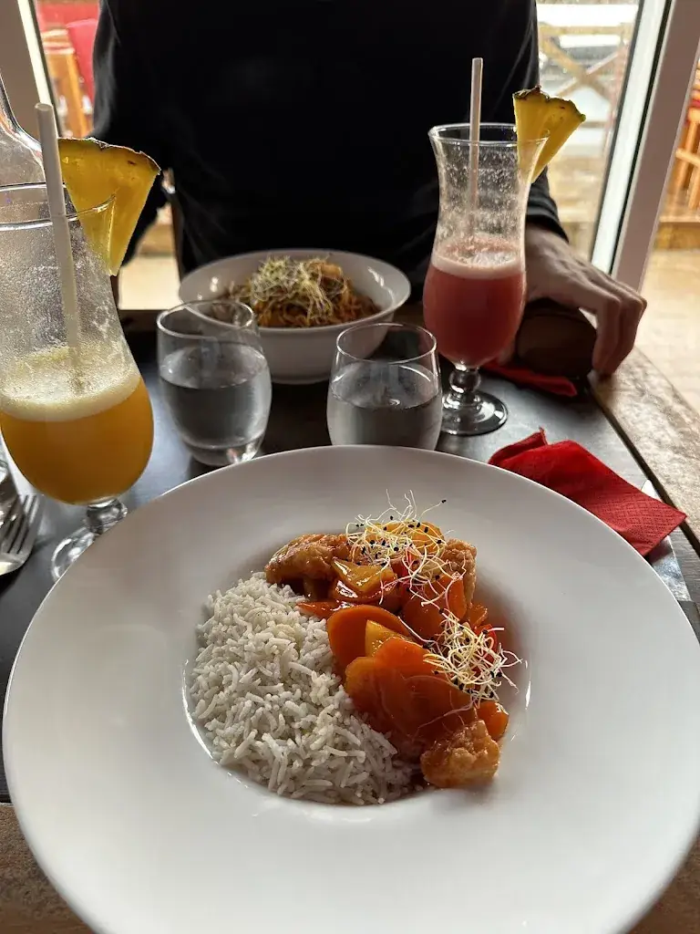 Anastasiia Syrovatsskaia_Le Tamarin_Lacanau_review