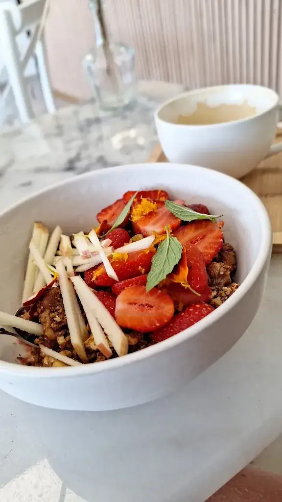 J M_Blossom océan Lacanau_Lacanau_review