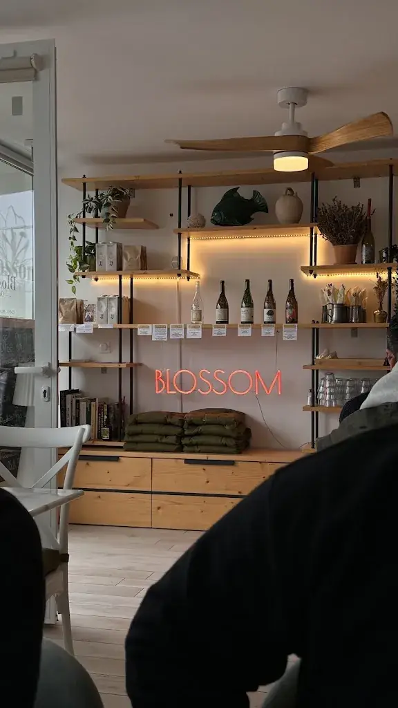 Marjorie Bellette-Guardiola_Blossom océan Lacanau_Lacanau_review