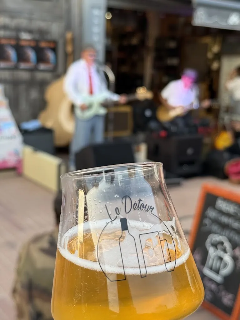 Fergus Mc Kenna_Le Détour_Lacanau_review