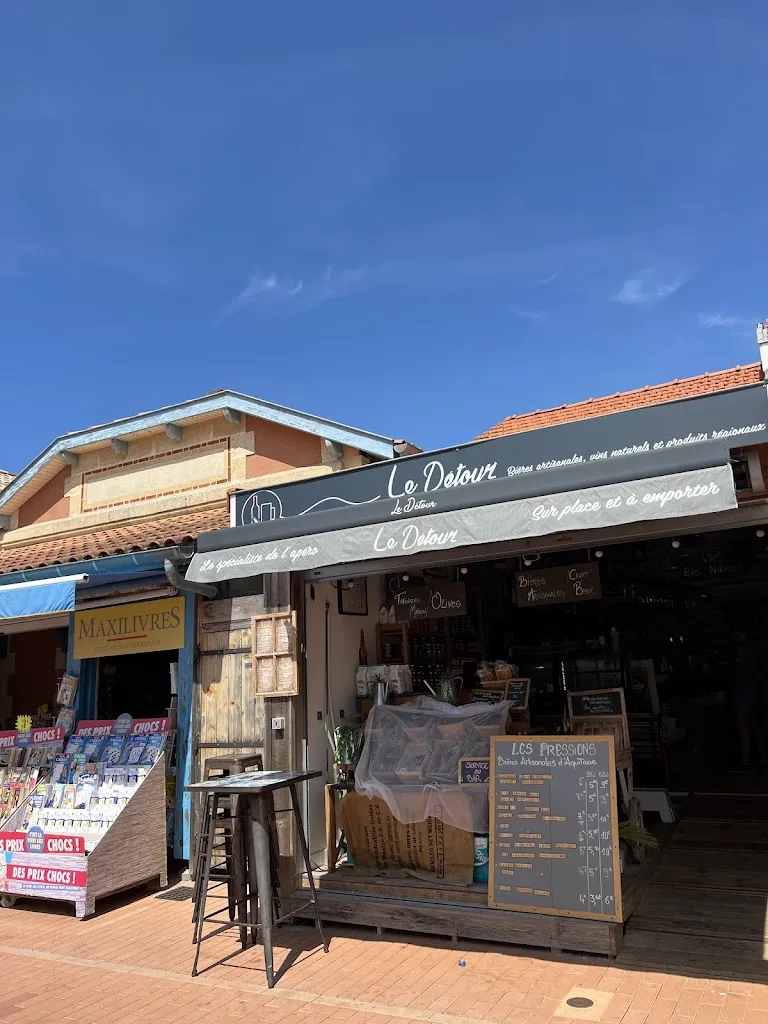 Felix Haltermann_Le Détour_Lacanau_review