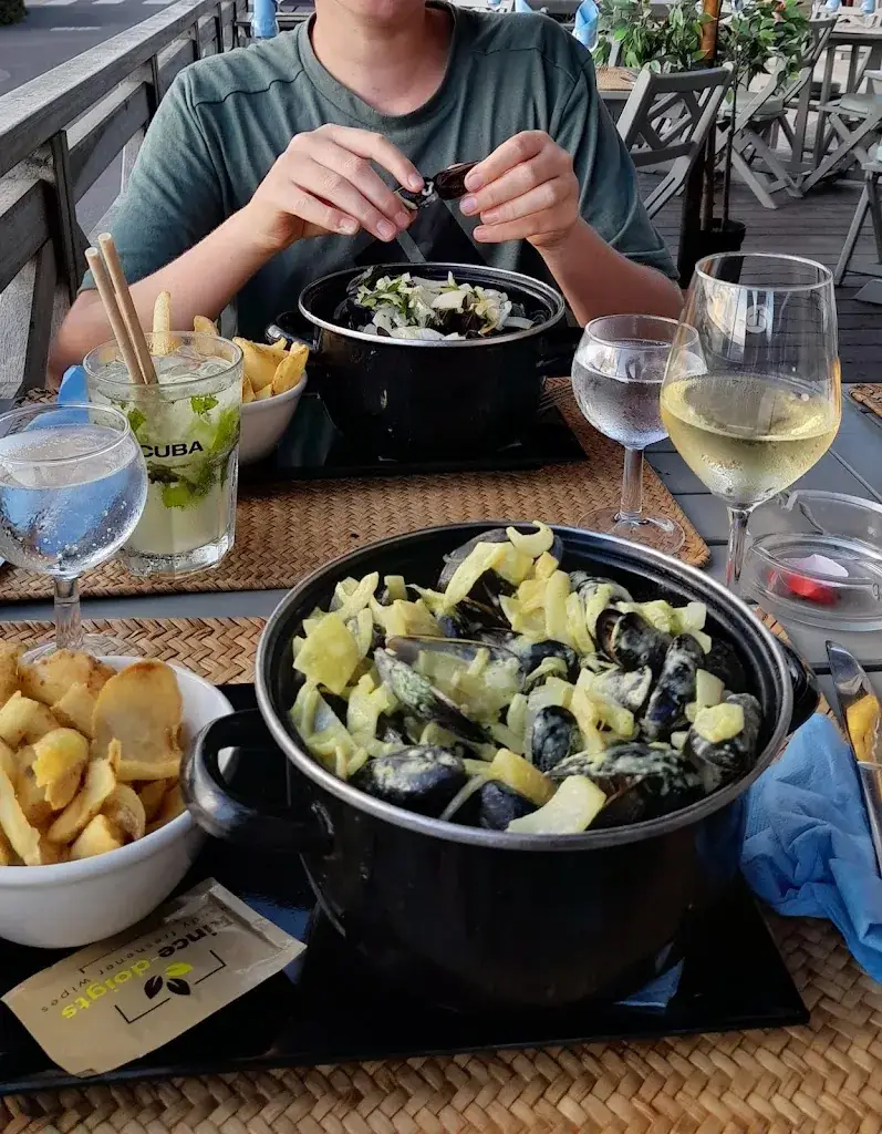 Julia Vettermann_La Marinière_Lacanau_review