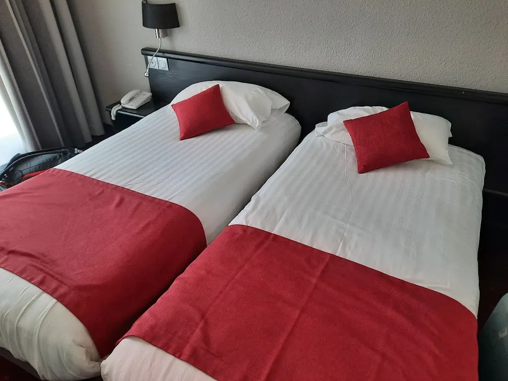 Rok Bratina_Hôtel Logis Murtel La Mure_Mure_review