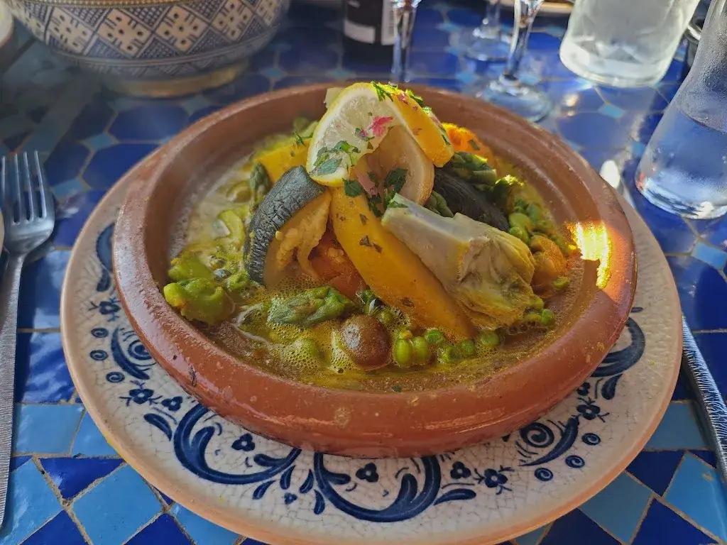 Teo Schneuwly_Riad Marrakech_Lacanau_review