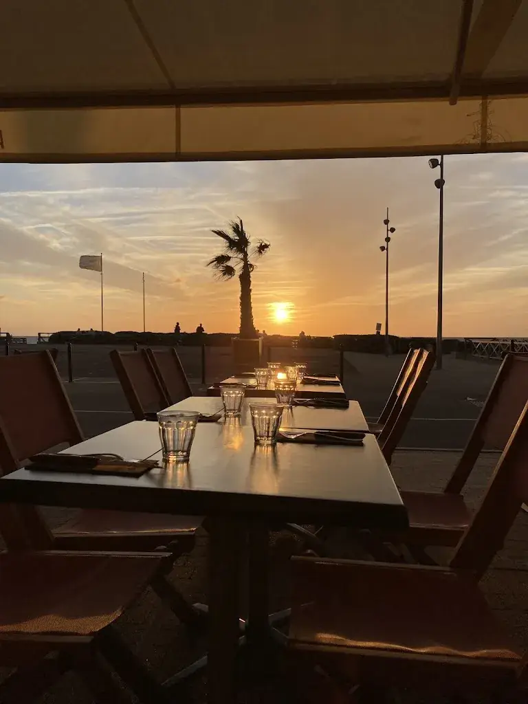 Madonnina à la plage restaurant in Lacanau