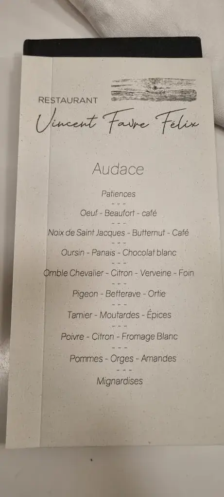 Menu_La Cour de l’Abbaye par Vincent Favre Félix_Annecy_image_3