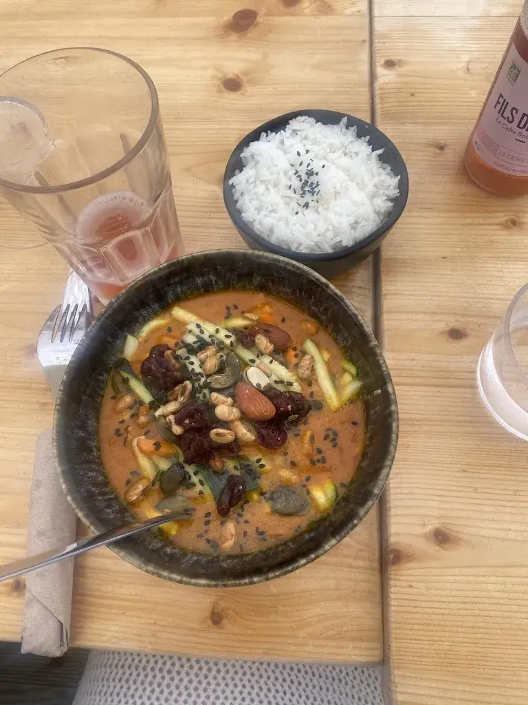 Anthea Hegner_La Cagette_Moliets-et-Maa_review