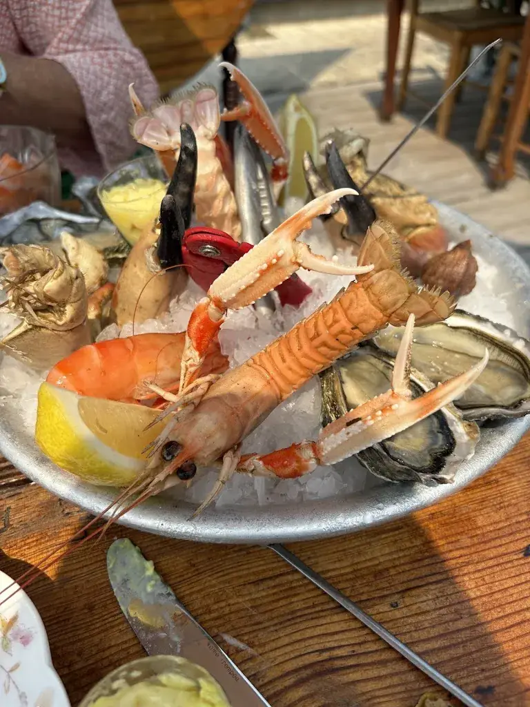 La Terrasse de la Poissonnerie du Port de Lanton_Lanton_slider_image_3