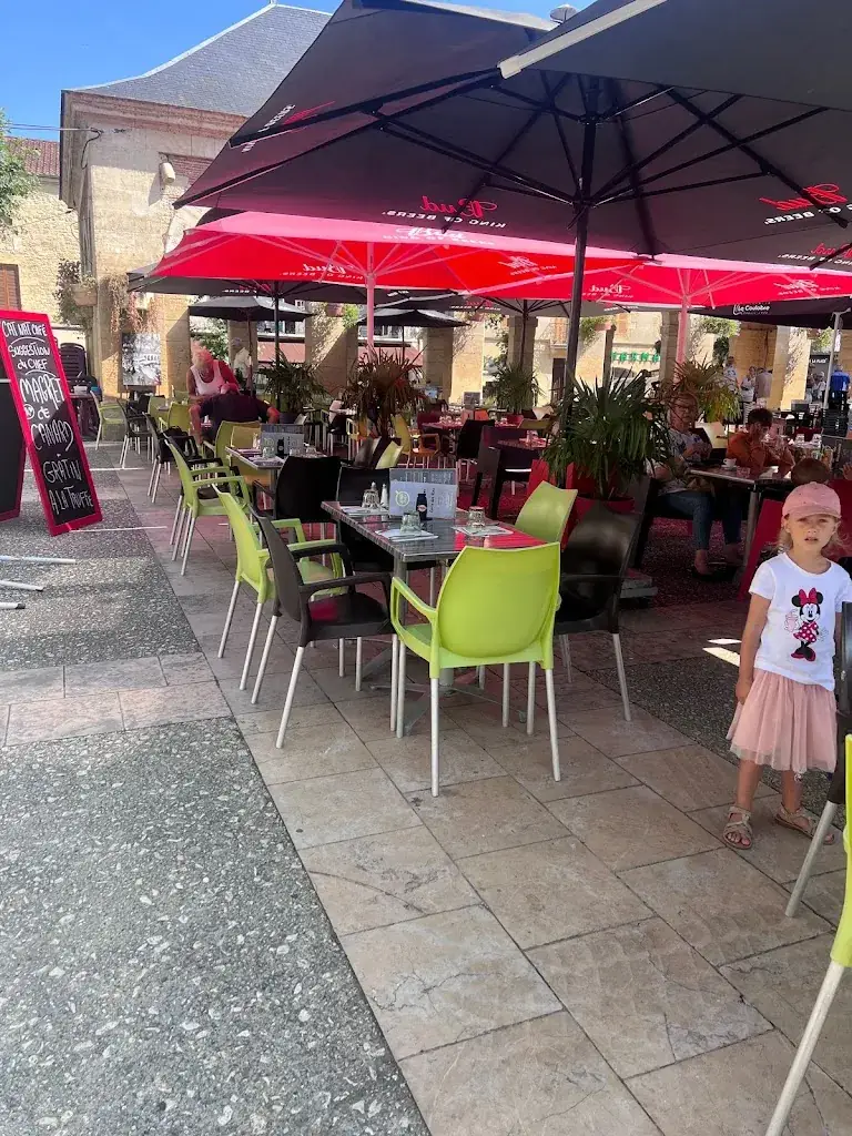 Catnat Café restaurant in Lalinde