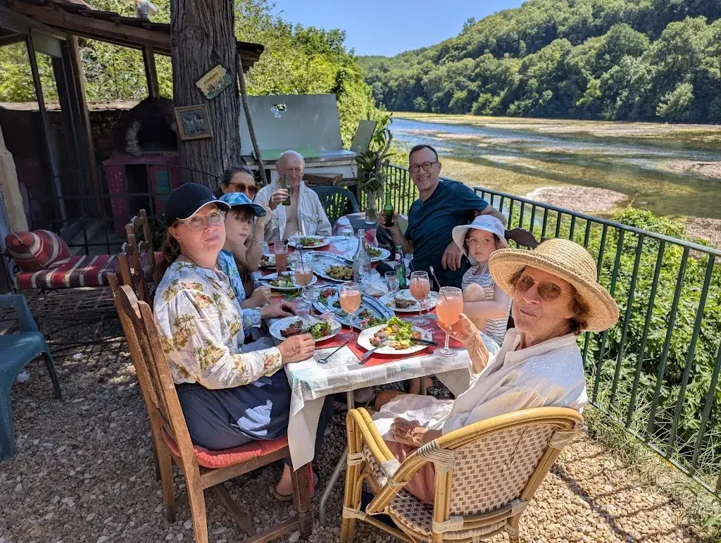 Piers Prideaux_Canoës et restaurant Azul_Lalinde_review