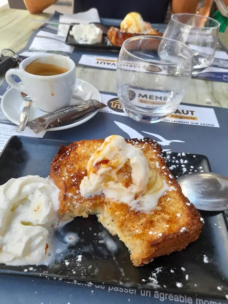 Stéphane Tanguy_Les Mouettes_Mâcon_recensione