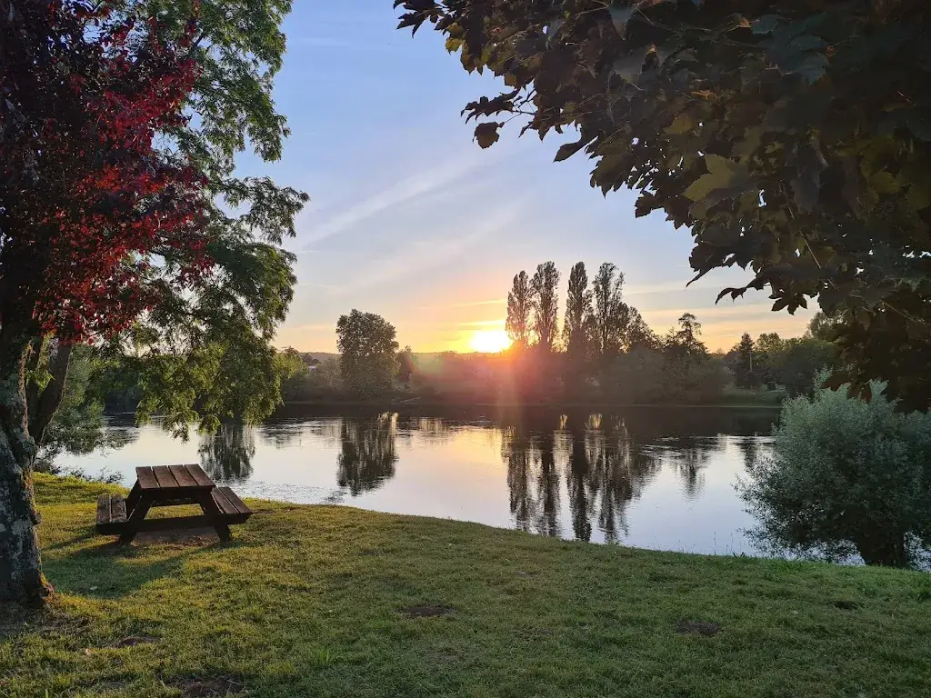 Brian Finch_Hôtel-Restaurant Côté Rivage_Badefols-sur-Dordogne_Bewertung