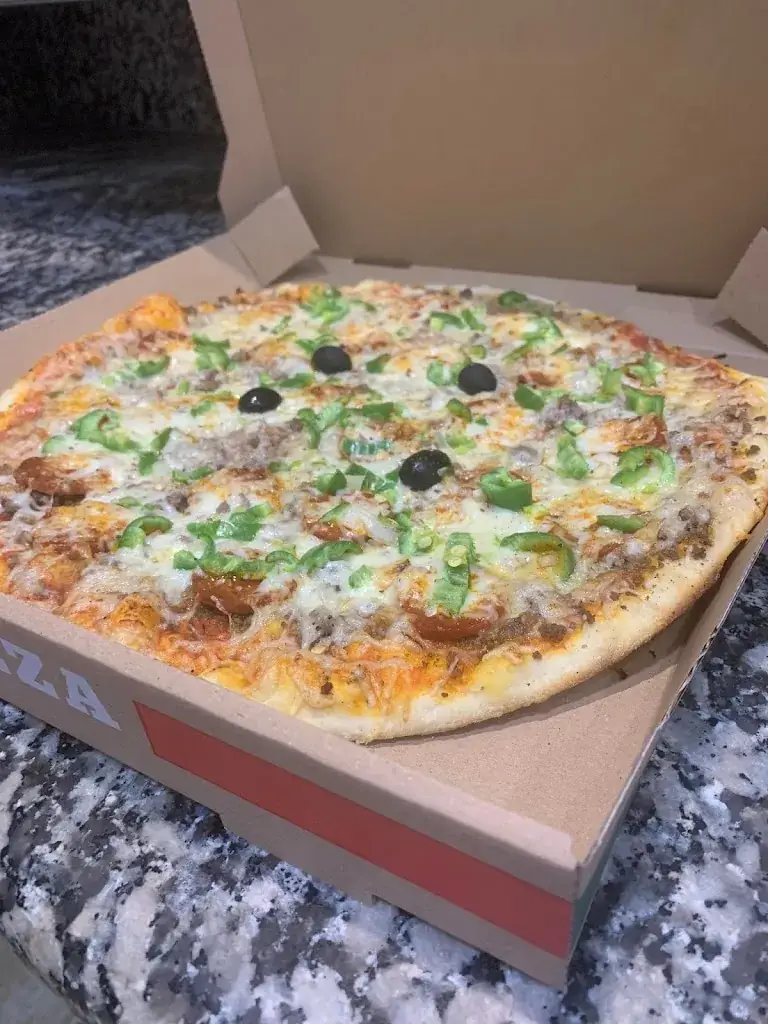 Fun Pizza_Lalinde_slider_image_2