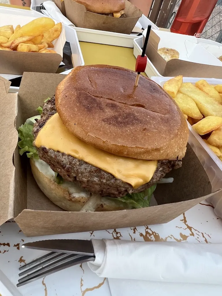 Steven van Dijk_Chez Kiki et Manou_Lalinde_review