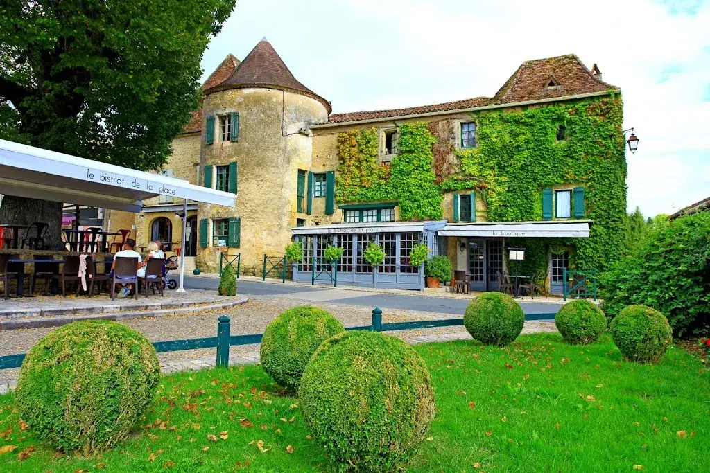 Le Bistro de la Place_Trémolat_slider_image_3