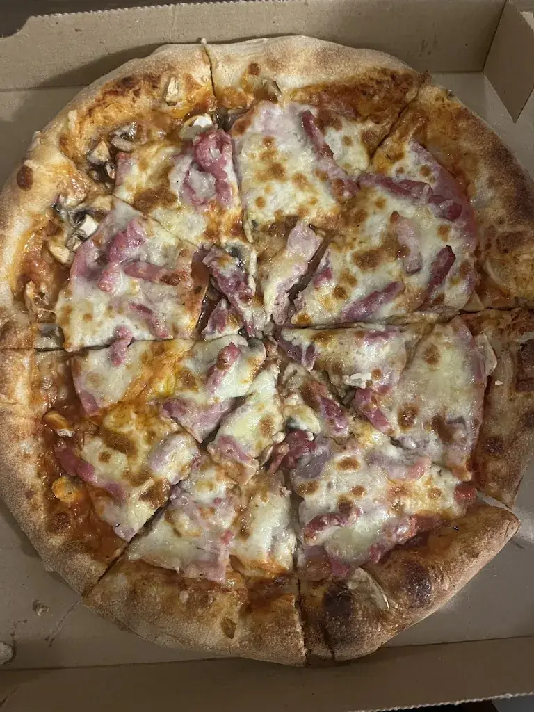 Ayrton Pizza_Lalinde_slider_image_3