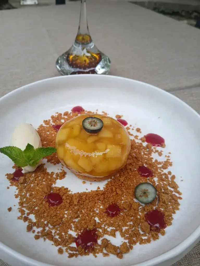 Le Joséphine Restaurant_Couze-et-Saint-Front_slider_image_2