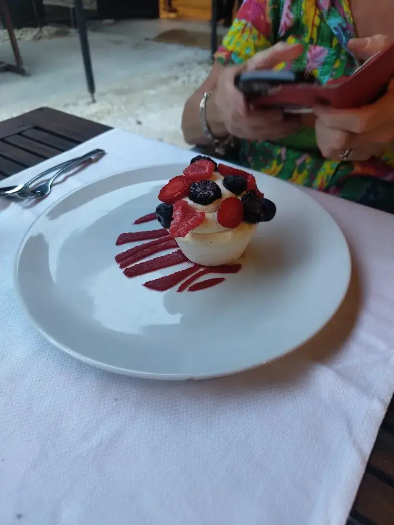 James BRADY BYRNE_Restaurant gastronomique Château Les Merles_Mouleydier_review