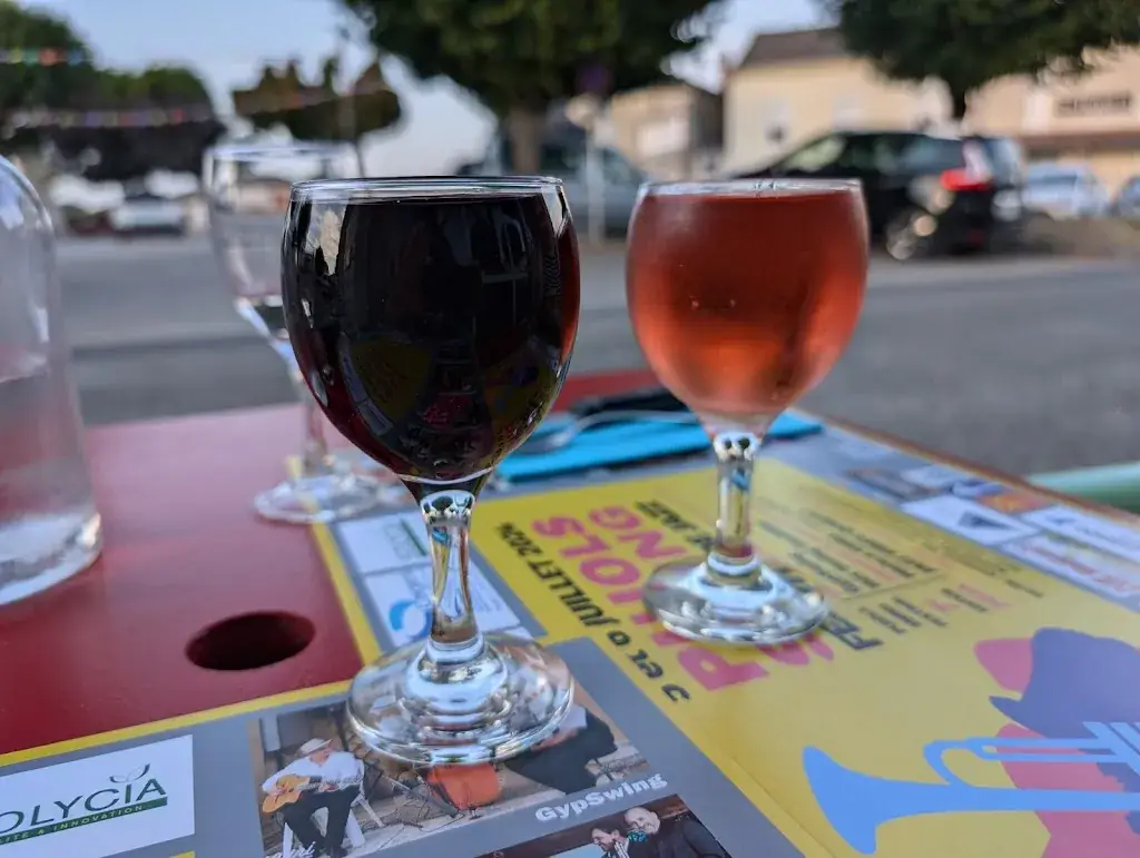 G Lovebox_Cafe Paradiso_Laroque-Timbaut_review