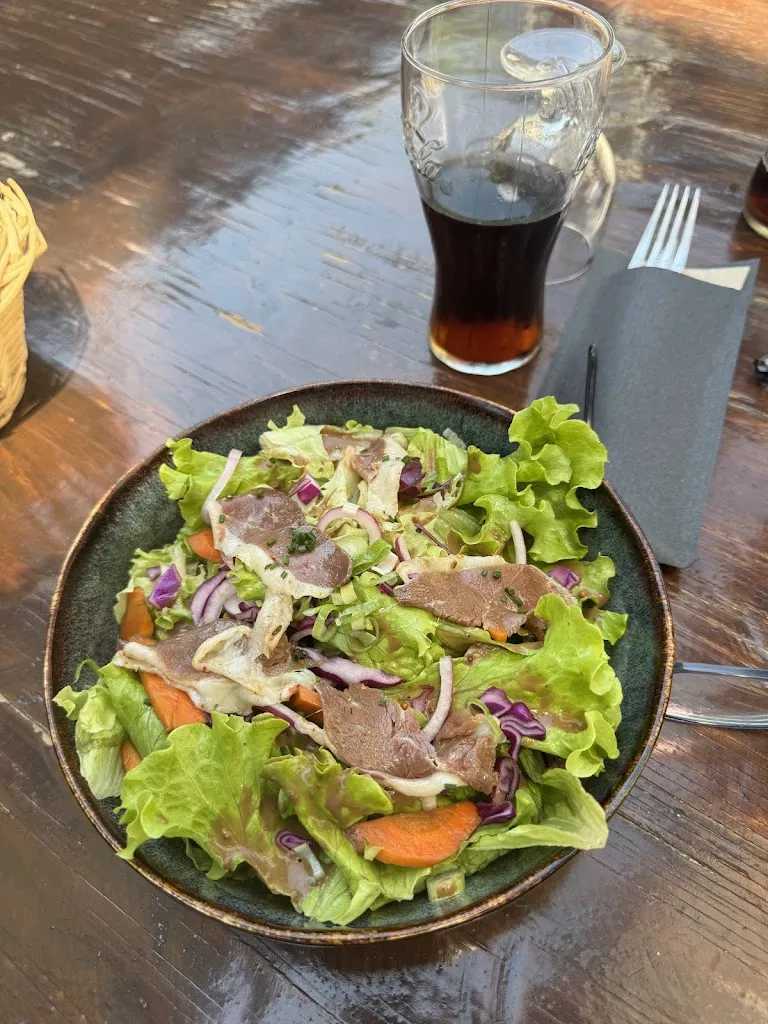 phil steinmetz_L' Estive_Laruns_review