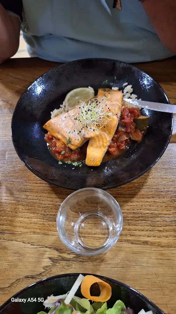 Anne Marie Cuesta_Restaurant l Embaradère_Laruns_review