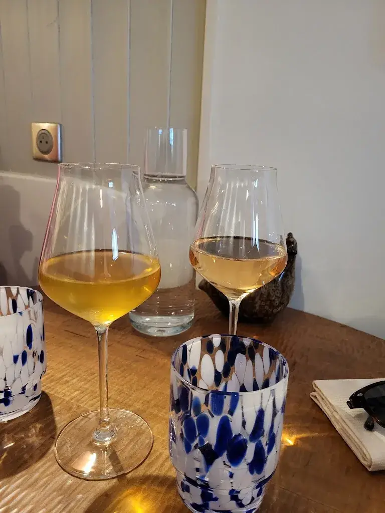 George Kinter_L'Esquisse_Annecy_review